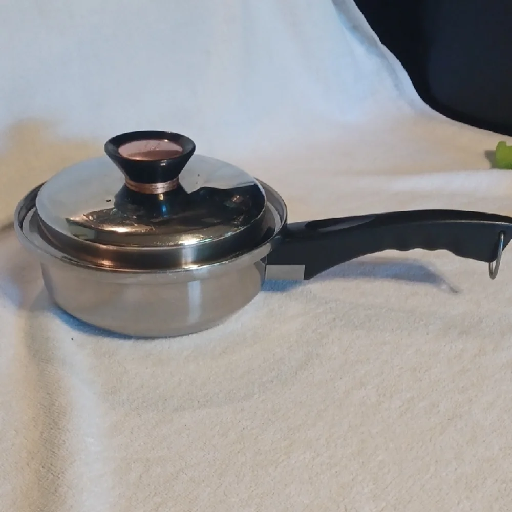Stainless Steel  Luster Craft 5 Ply Stainlesd Steel Pan With Lid Made In USA